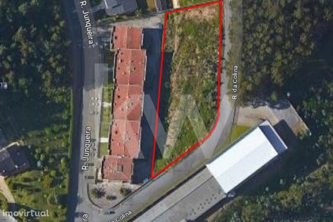 Fantástico Terreno Urbano com 2600m2 e 112m de frente - construção liv