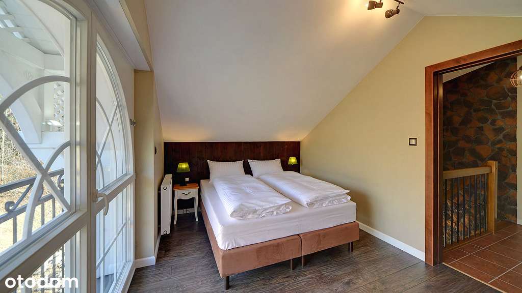 Apartament nr 9 (Urnes) – sprzedaż na fakturę VAT-13