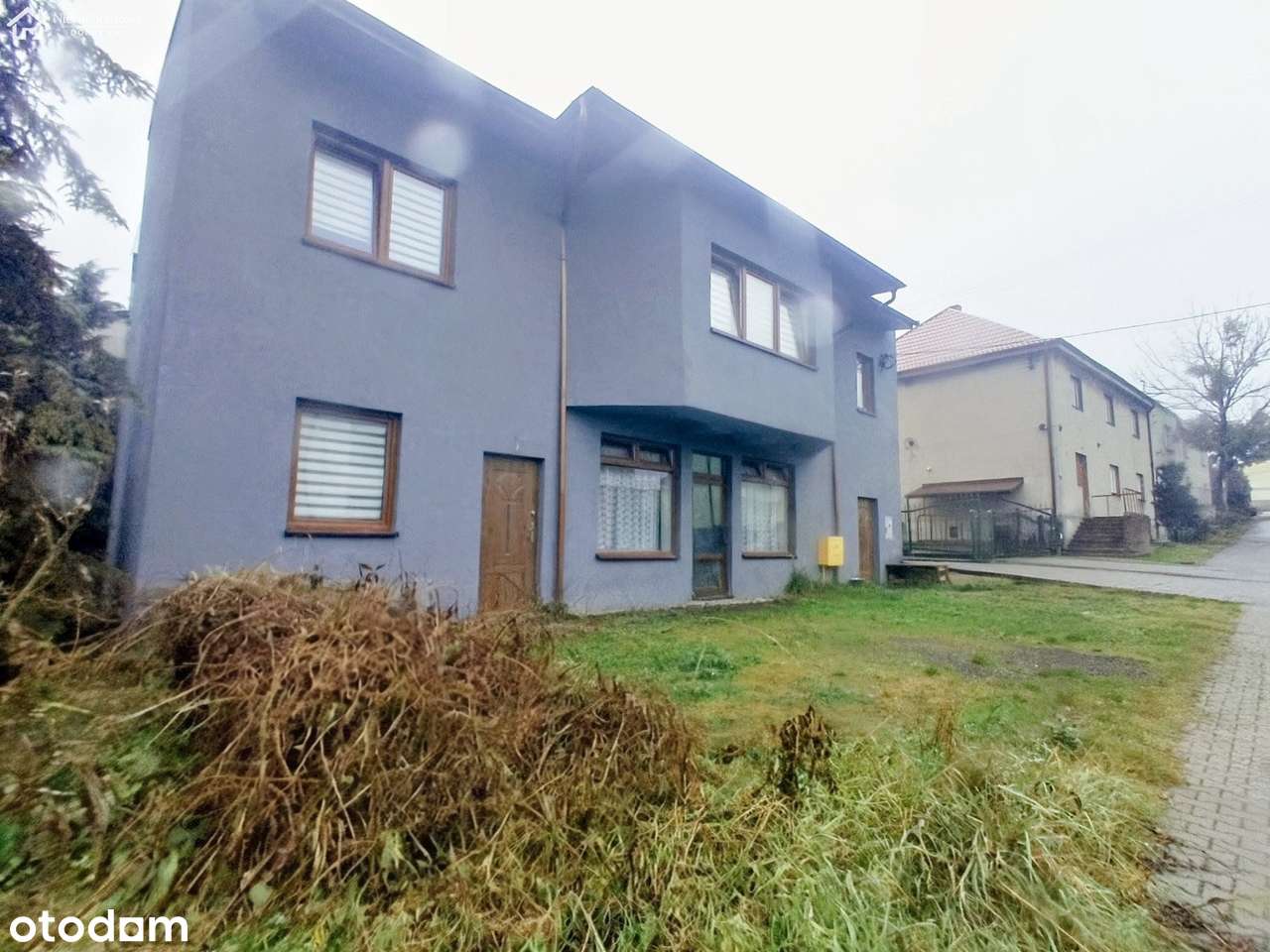 Dom -  idealny zarówno do zamieszkania, jak i prow-1