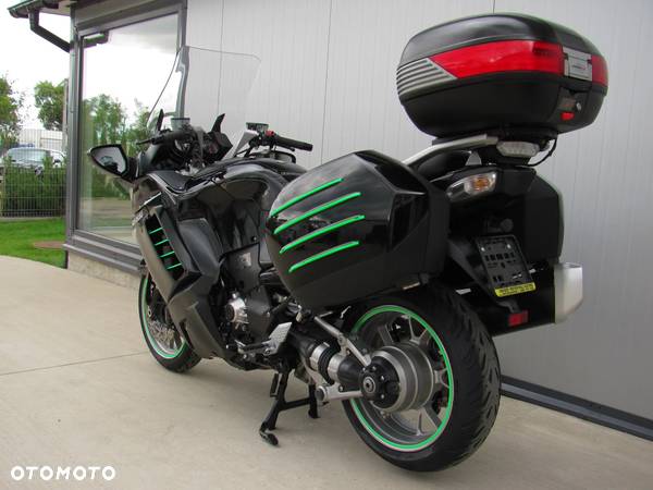 Kawasaki GTR - 25