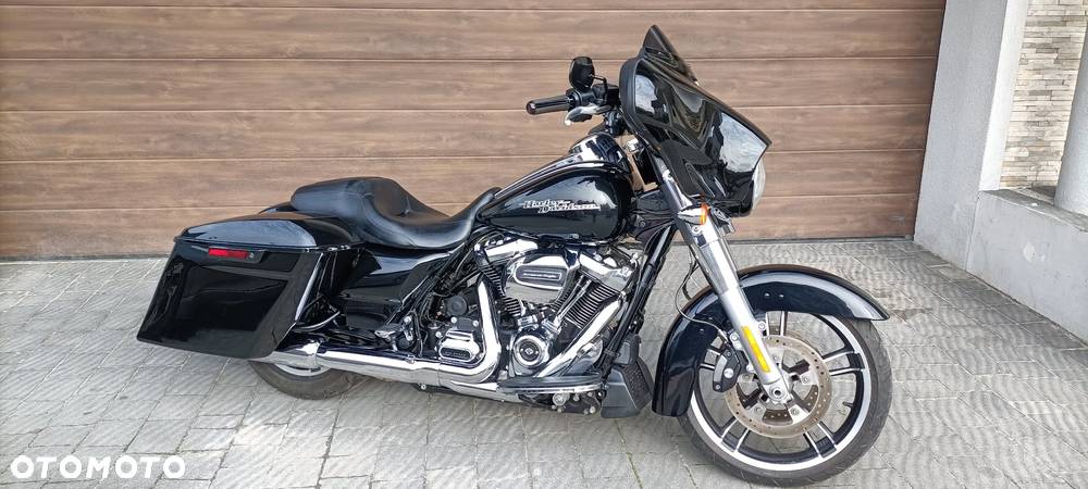 Harley-Davidson Touring Street Glide - 3