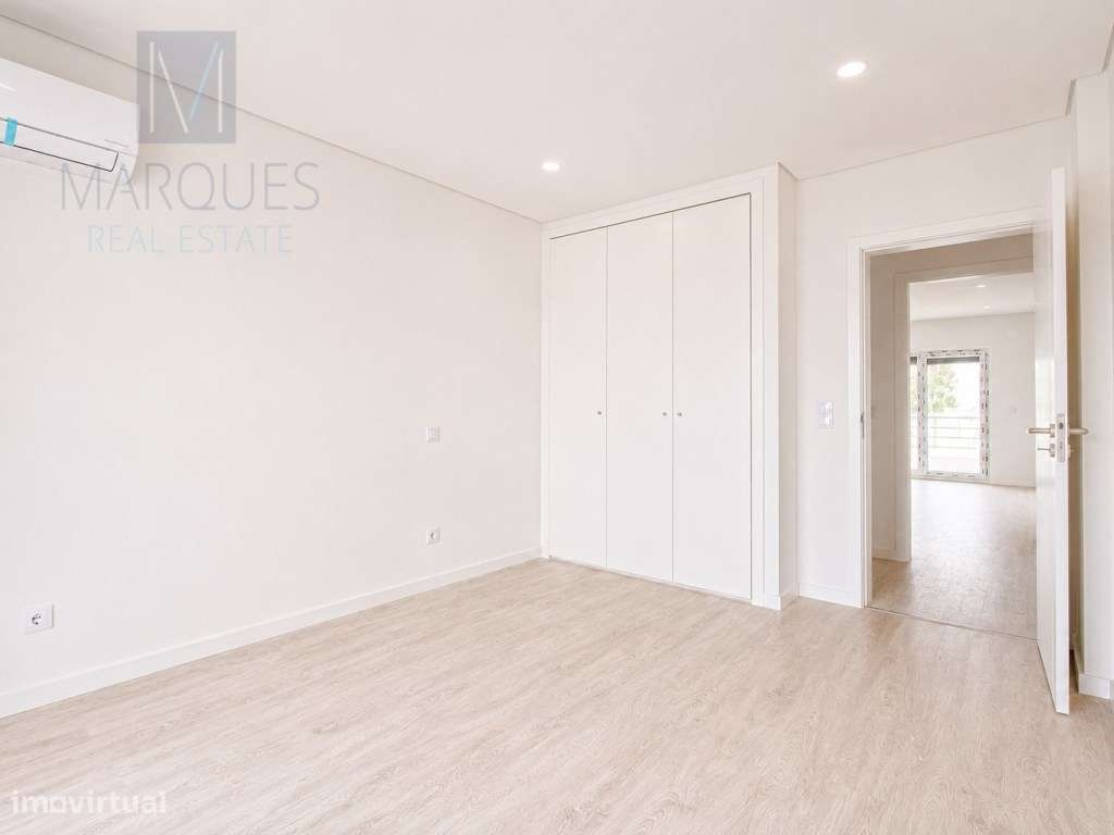 Apartamento T3 em Condomínio Privado com Terraços, Arrecadação e Es...-8