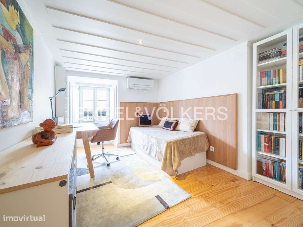 T2 Duplex mobilado em Martim Moniz-12