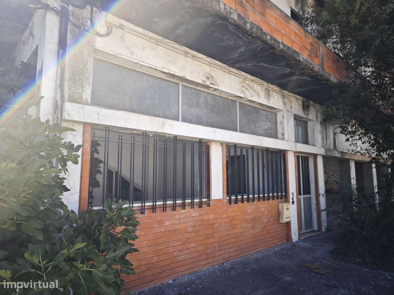 Edifício Inacabado com Enorme Potencial de Rentabilização-11