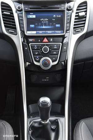 Hyundai I30 1.6 D Premiere Comfort - 22