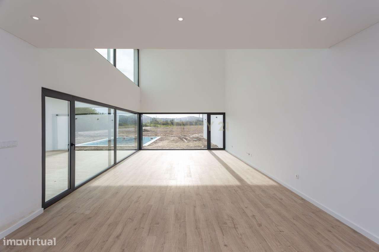 Moradia T3 com 2 suítes pronta a habitar! - Grande imagem: 2/11