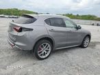 Alfa Romeo Stelvio 2.0 Turbo 16V AT8-Q4 Ti - 4