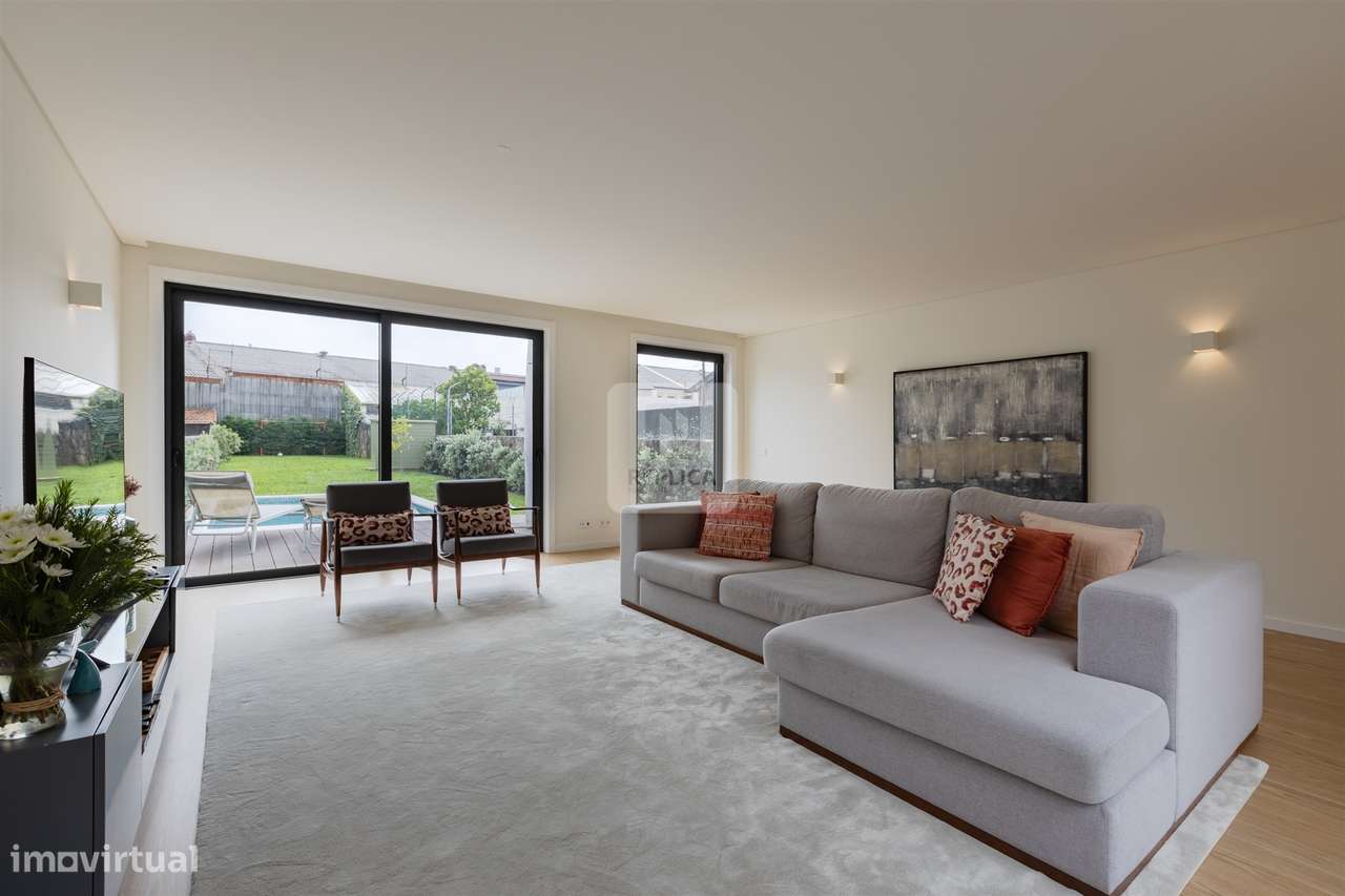 Moradia T3 com Jardim e Piscina - Grande imagem: 2/59