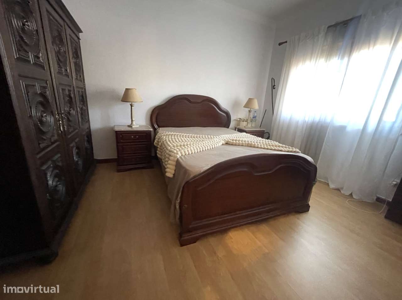 OPORTUNIDADE ÚNICA! Moradia T4 com Suite e Vista Desafogada .-8