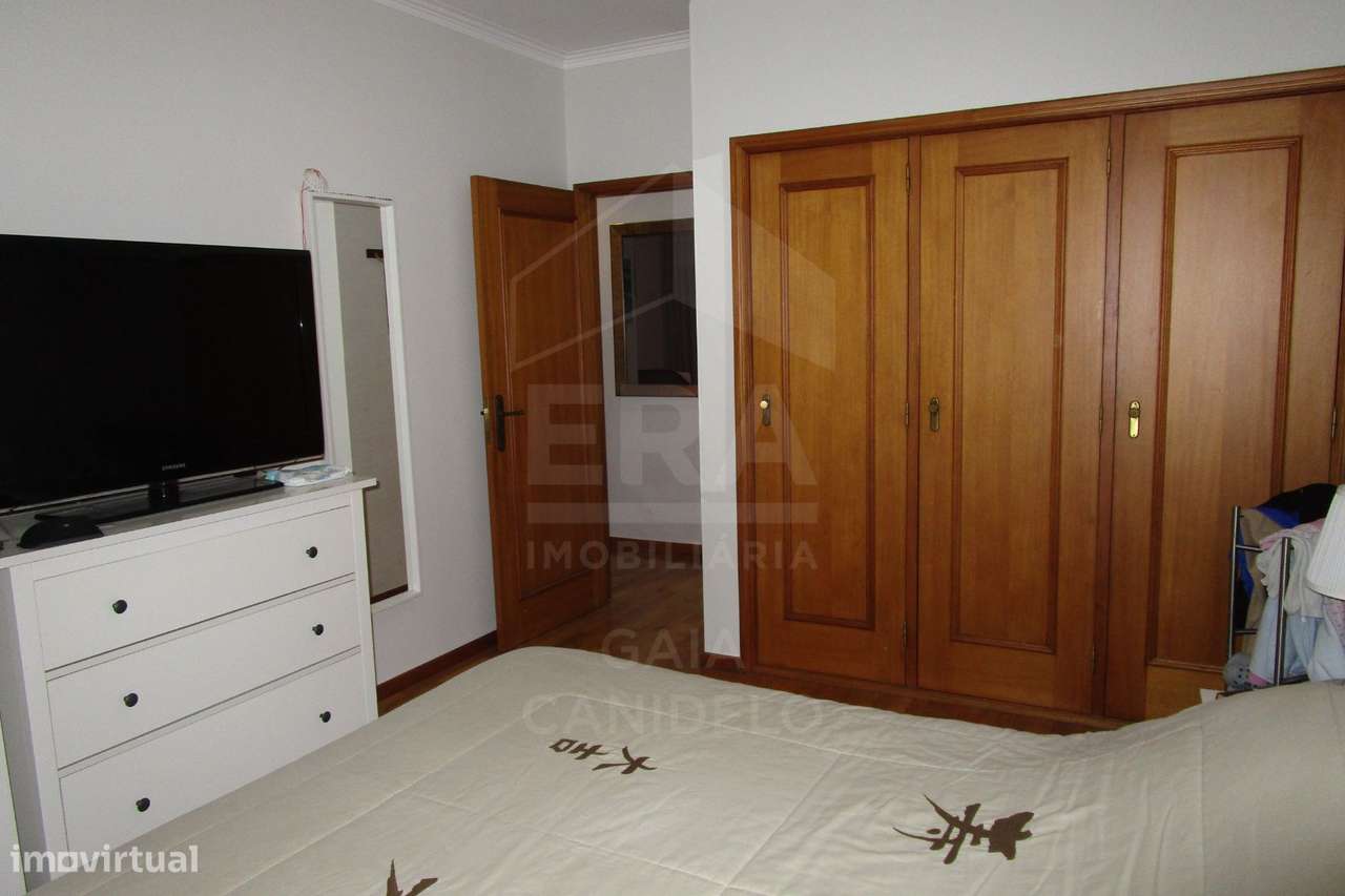 T3 com Vista Mar em Localização Privilegiada!-12