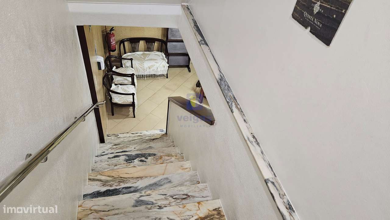 Restaurante Bem Localizado, com Esplanada e Carteira de Clientes Estab - Grande imagem: 4/17