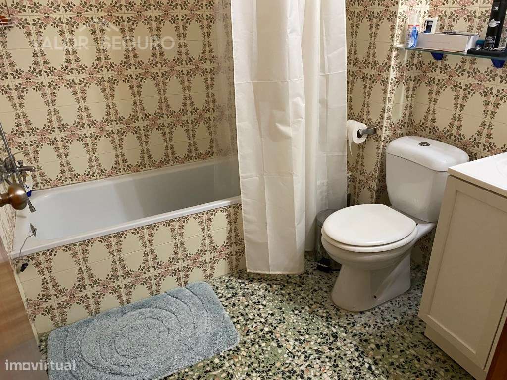 Apartamento T2 na Quinta das Drogas em Alverca do Ribatejo-31