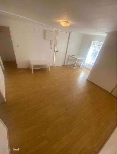 T0 + 1 Travessa Brunos - Grande imagem: 4/7