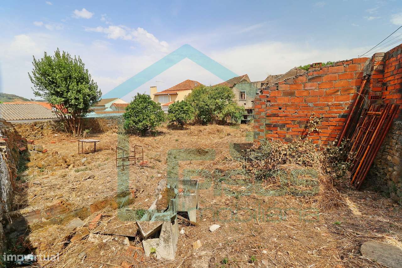 Moradia para recuperar 323 m², dois pisos, 25 minutos de Torres Vedras-5