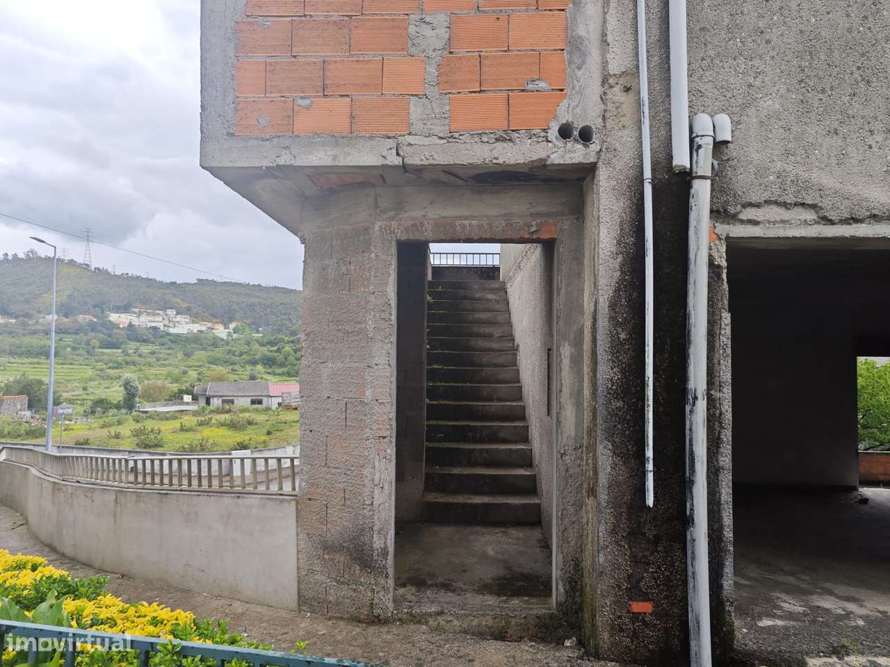 Edifício Inacabado com Enorme Potencial de Rentabilização-8