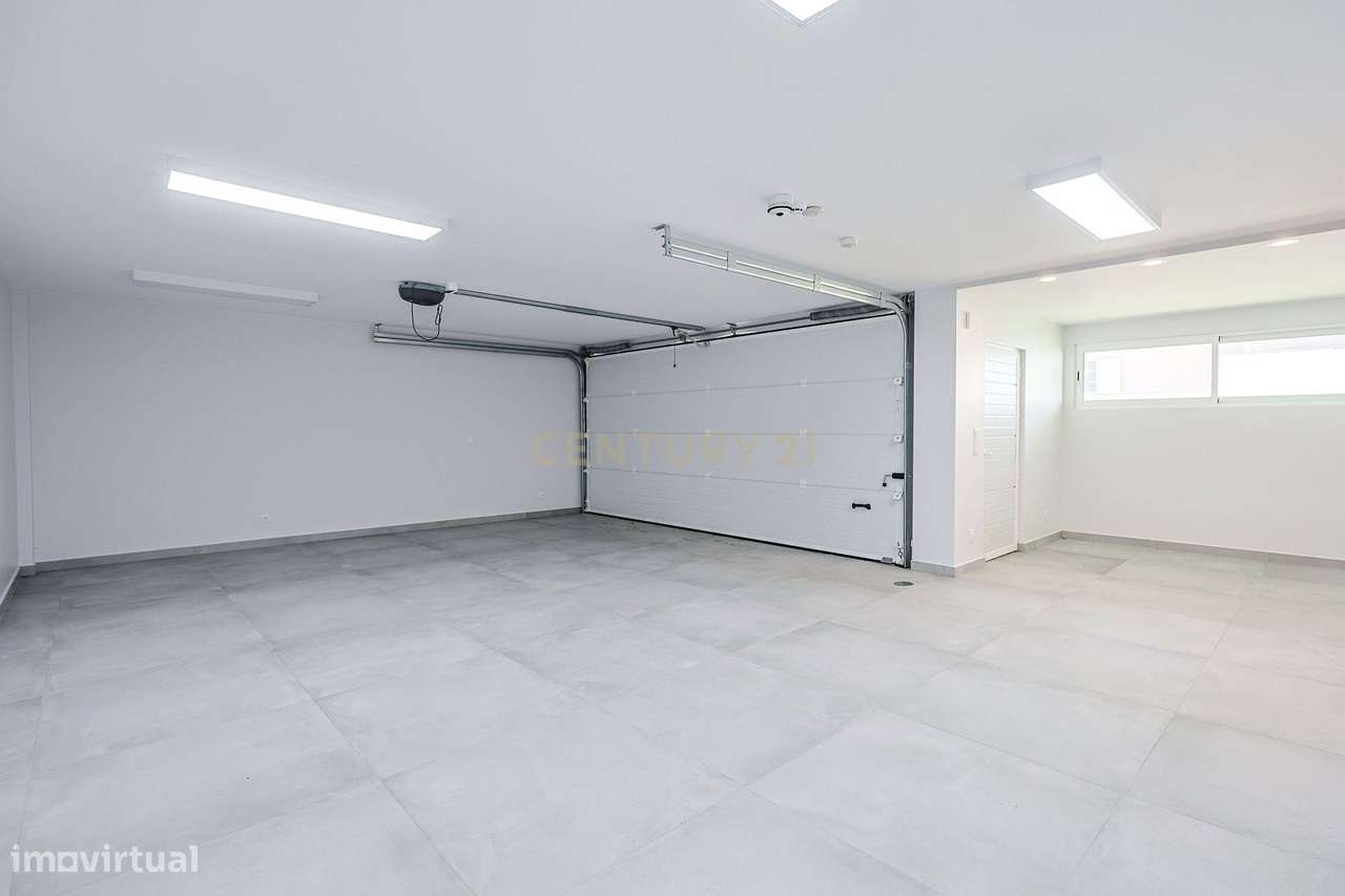 Moradia T5 com Piscina e Domótica - Nova Construção na Charneca da Cap-40