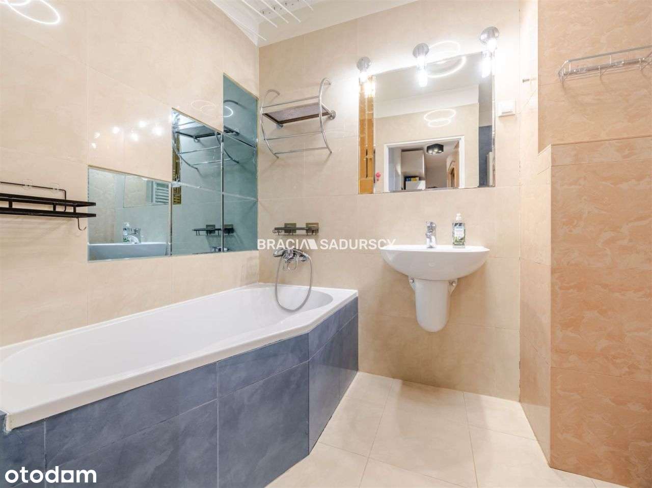 Sprzedam, duża kuchnia, 2-pok z balkonem-18