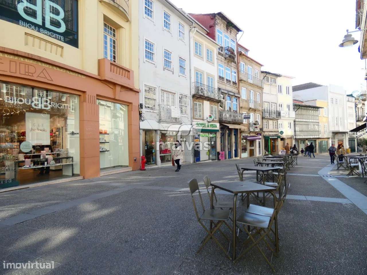 Prédio no centro histórico de Braga-0
