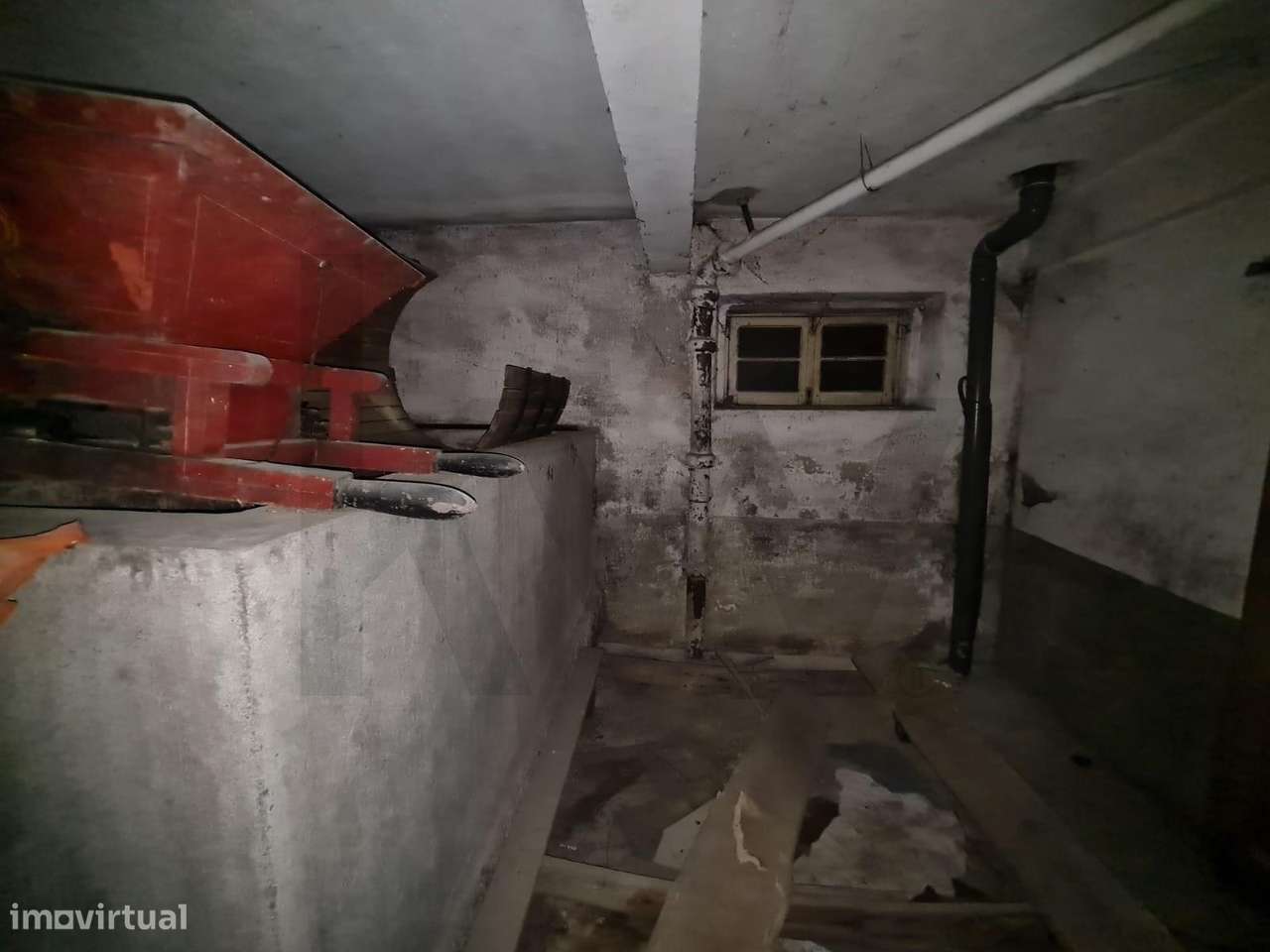 Moradia  com Terreno Urbano e Rústico  | 3.147 m2 |  Vimieiro, Santa C-25