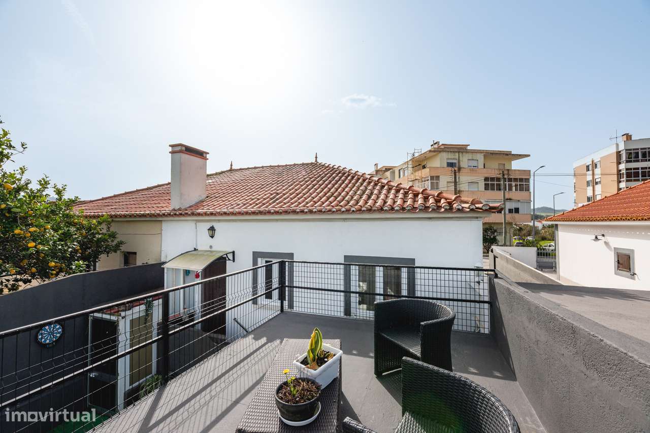 MORADIA T3 TRANSFORMADA EM T2 | GARAGEM | 221M2 | ARRUDA DOS VINHOS-34