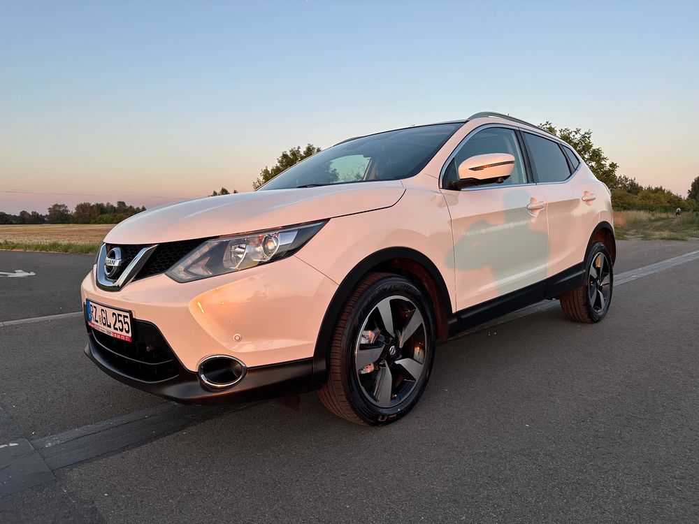 Nissan Qashqai II (2013-2021) 1.6 DIG-T Tekna 2015