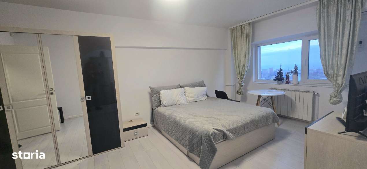 Studio luminoas 37 mp | Etaj 9 | Vedere panoramica la mare si port | b-2