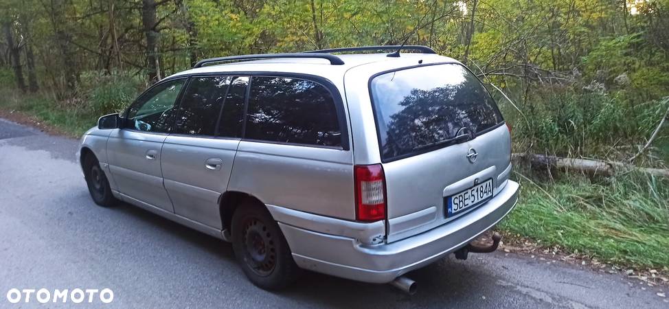 Opel Omega 2.2 Elegance - 3