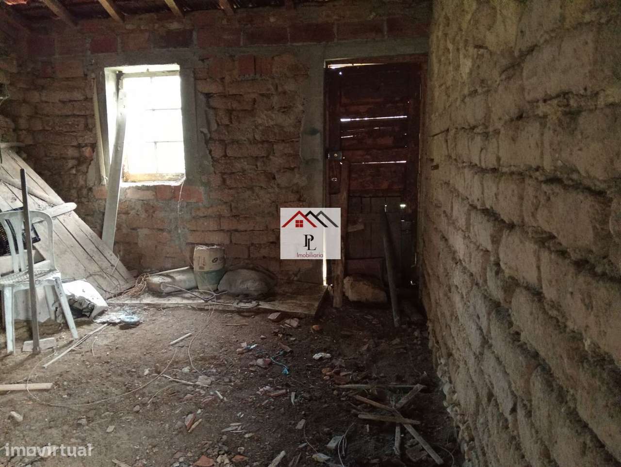 Moradia Térrea T1+1 para reconstrução no Meco em Montemor -o Velho-14