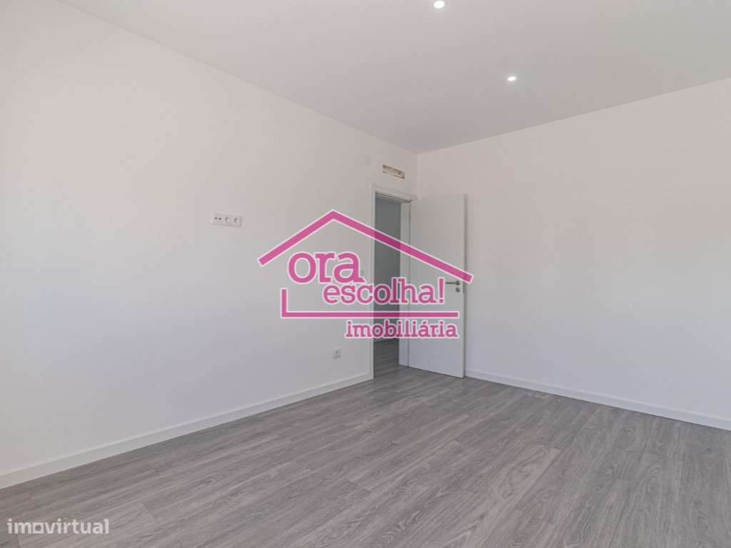 Apartamento T3, 1º andar em Remodelação Total, Paio Pires!-5