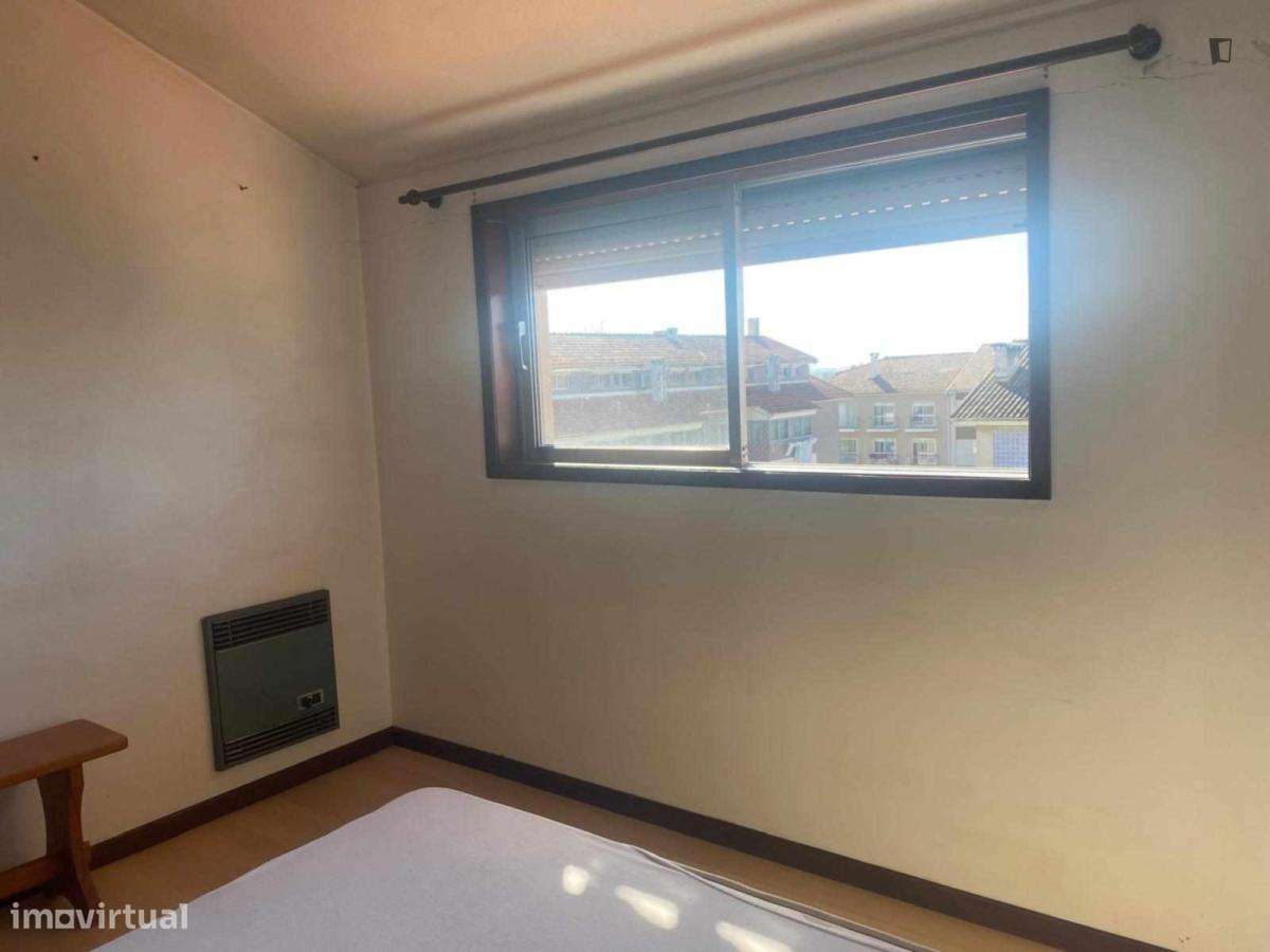 Quarto - localizado em Aveiro - Grande imagem: 4/7
