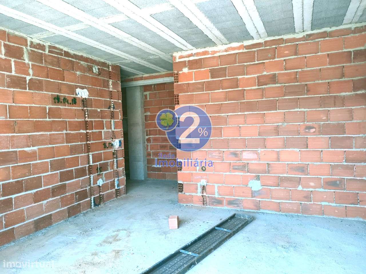 Moradia T3+1 em construção-12