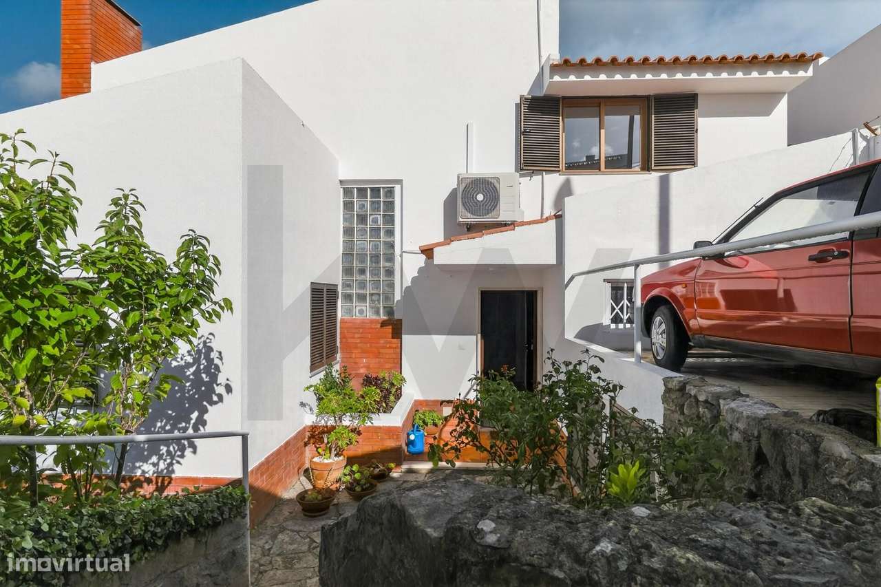 Moradia T4+1 com Piscina Coberta, Jardim e Churrasqueira em Alcoitão, - Grande imagem: 5/52