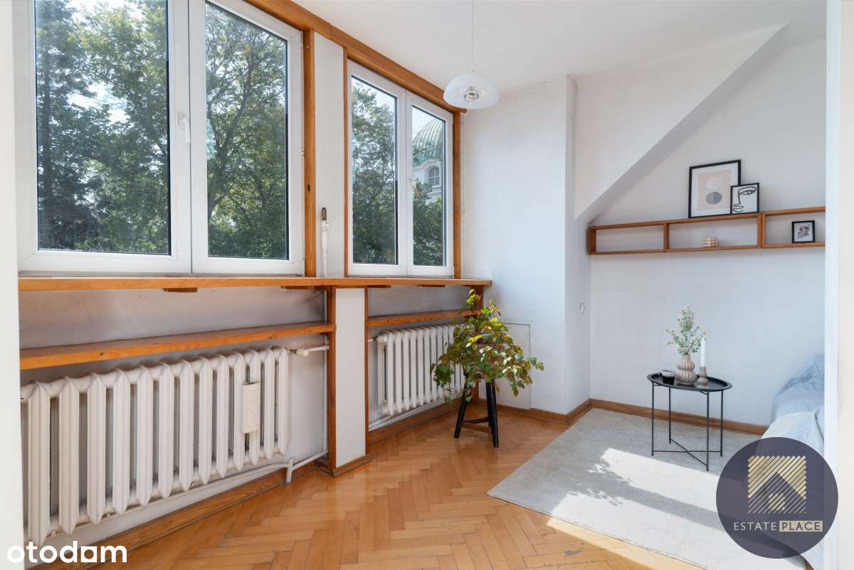 Trójstronne mieszkanie w zadbanej Kamienicy-7