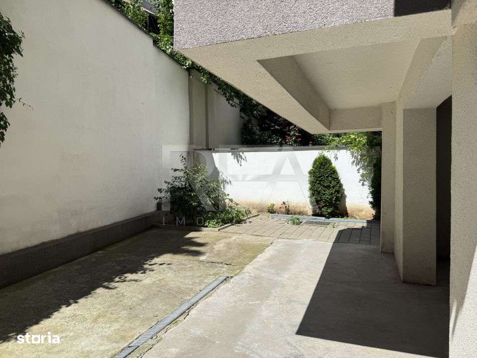 Locuri de parcare Str. Petru Rares 13 - zona Victoriei - Imagine principală: 2/6