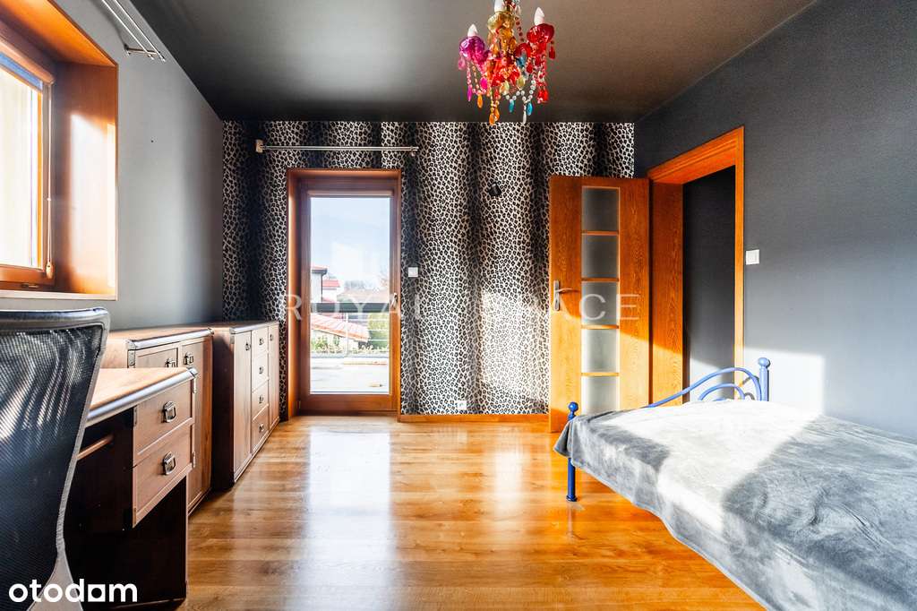 Przestronny dom z sauną i ogrodem!-11