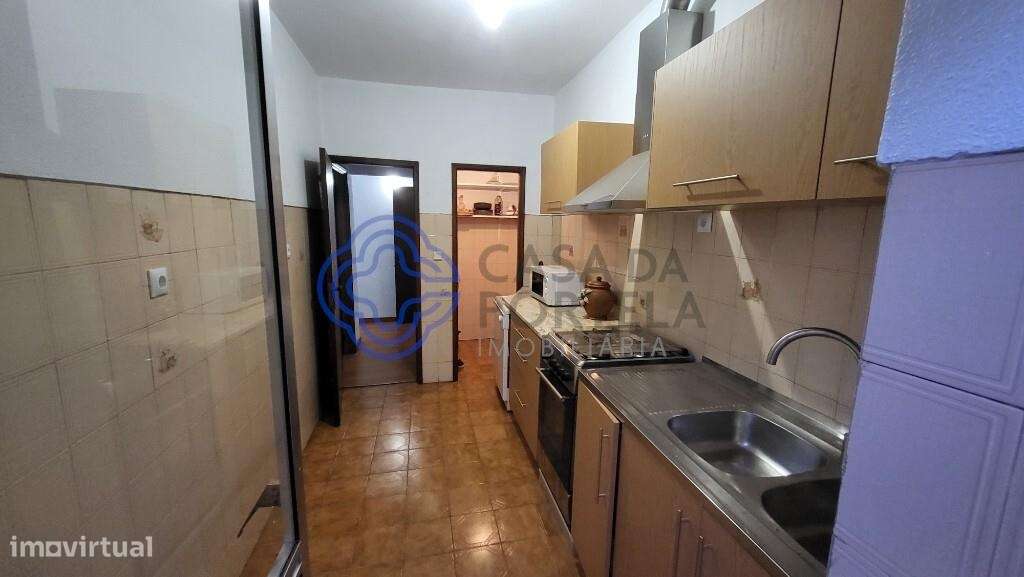 Apartamento T3, com 97 m2 de área útil e 110 m2 de área bruta, zona ce - Grande imagem: 4/12