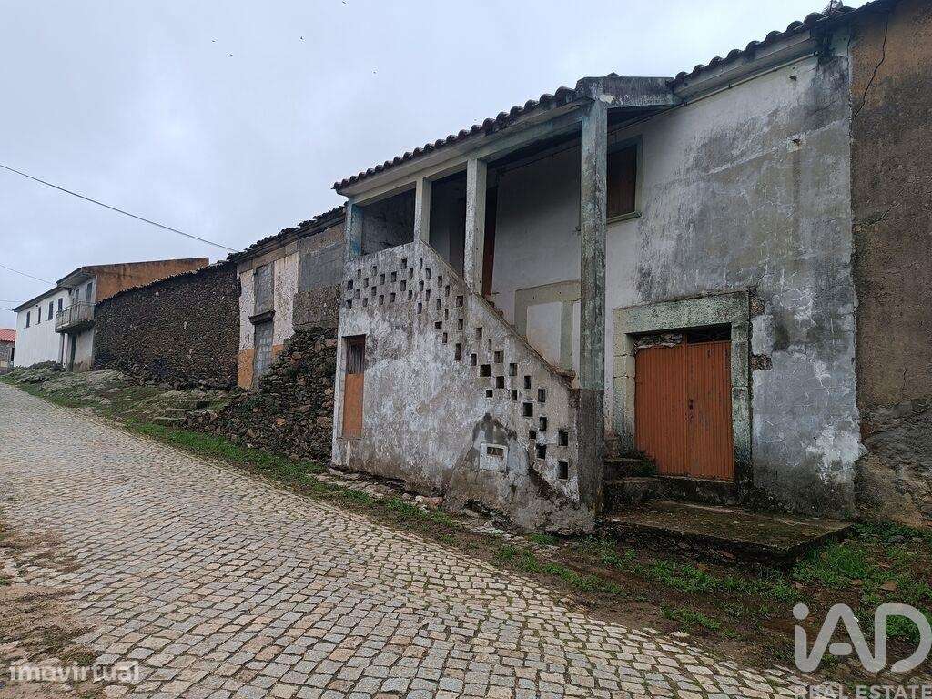 Casa de aldeia em Salsas de 192,00 m2 - Grande imagem: 2/17