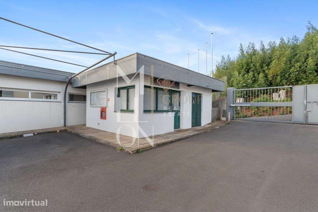 Oportunidade de Investimento Industrial - lote 7.290 m2 com 1.595 m2 d-10