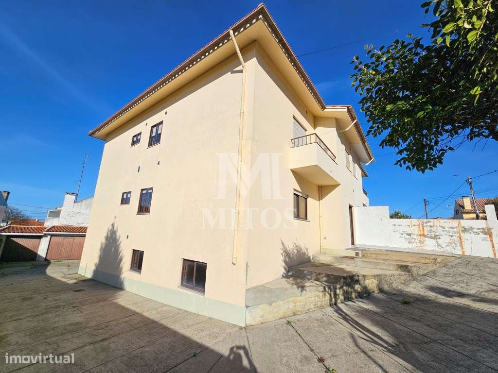 Moradia T4+1 - Areosa - Grande imagem: 2/24