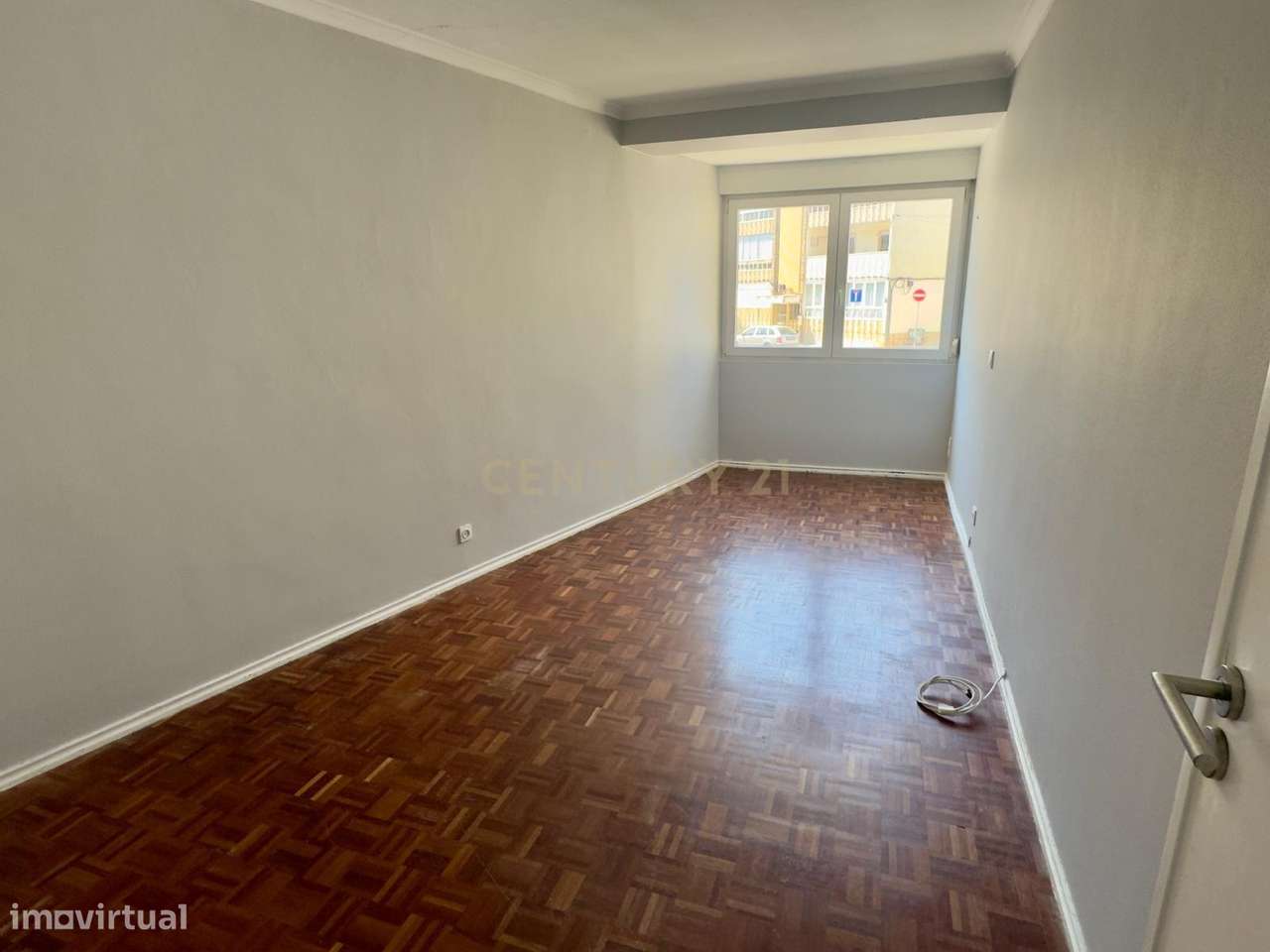 T3 com cave em São Pedro do Estoril – Versatilidade e localização priv-12