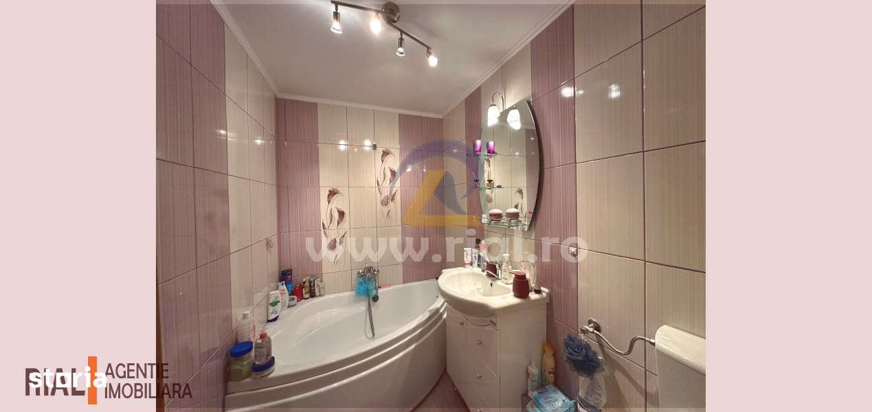 Apartament 3 camere de vânzare – Vitrometan-8
