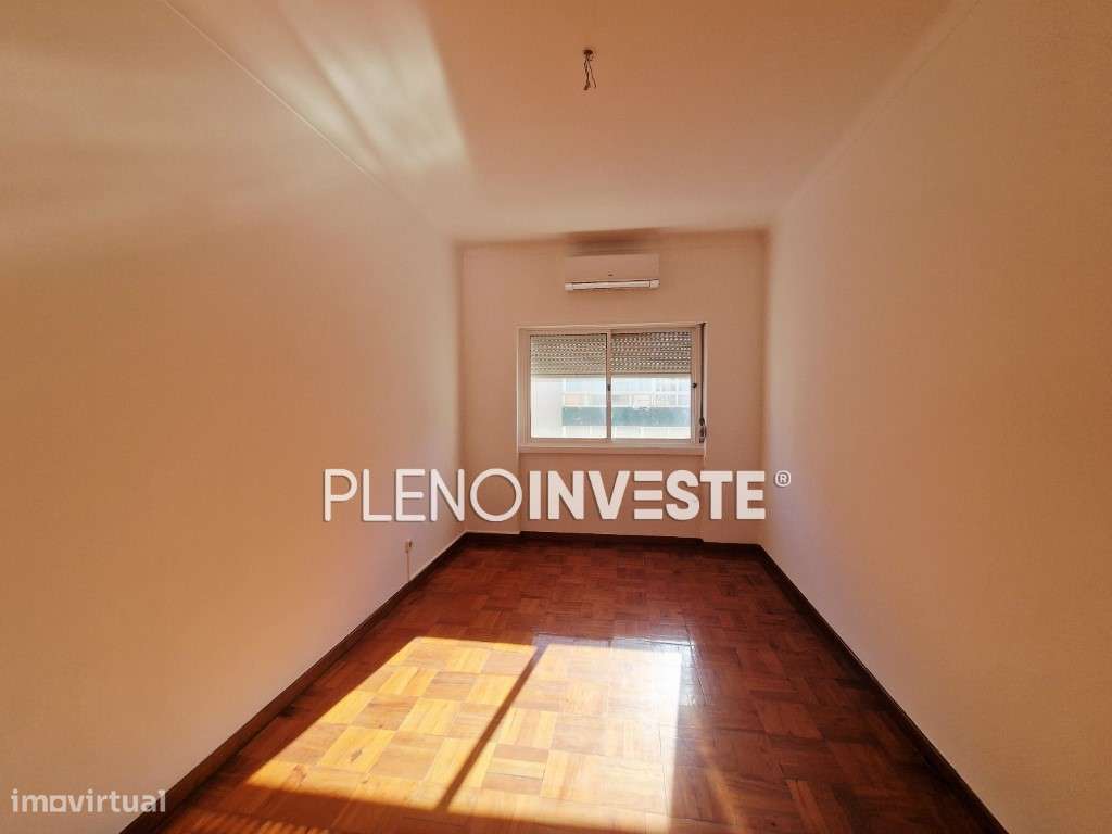 T2 com boas áreas no Seixal-10