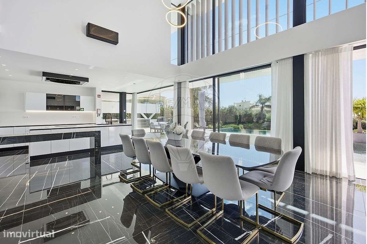 Moradia T5 para venda-4