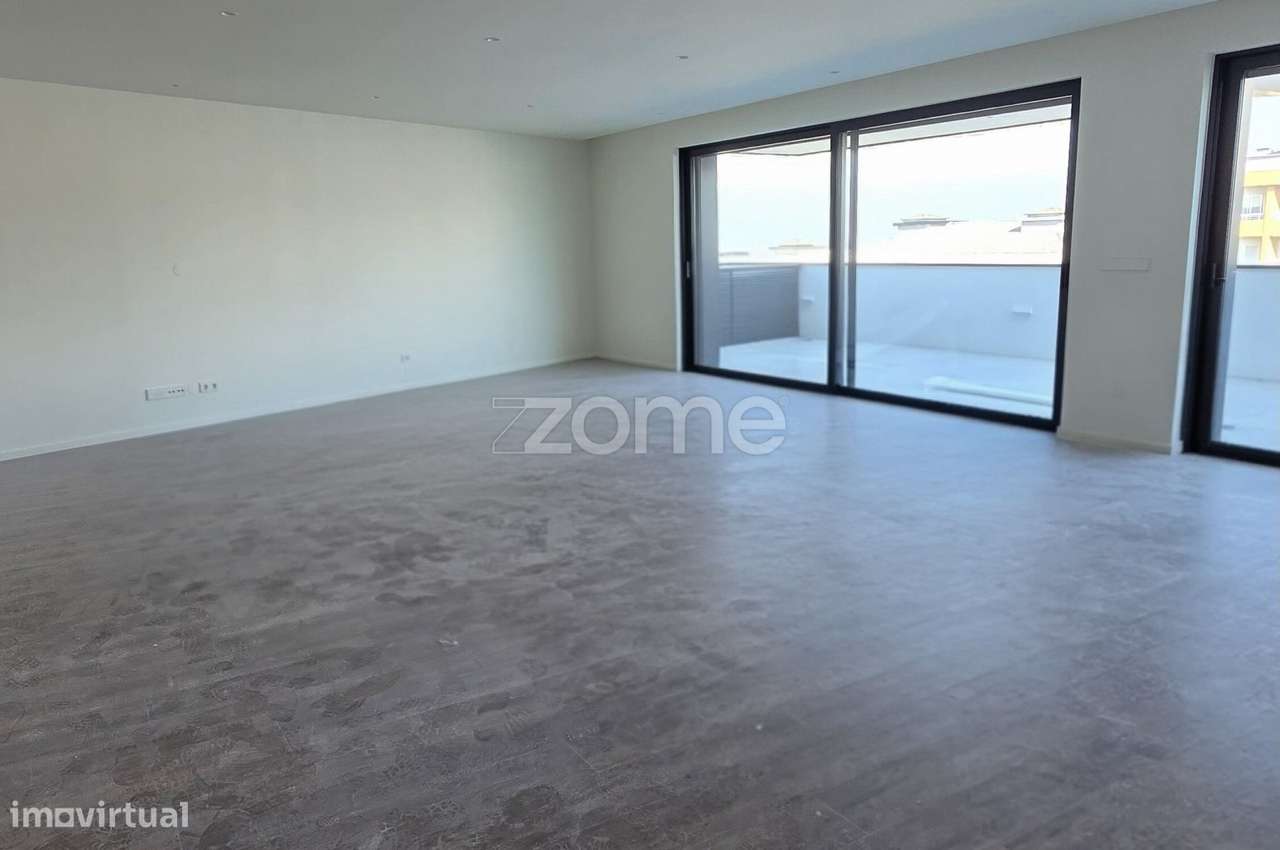 Apartamento T3 na Avenida da República, em Vila Nova de Gaia. - Grande imagem: 3/15