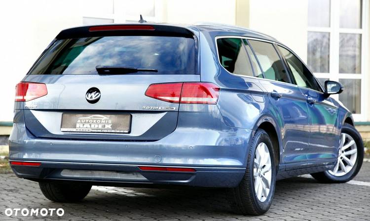 Volkswagen Passat Variant 2.0 TDI (BlueMotion Technology) Highline - 23