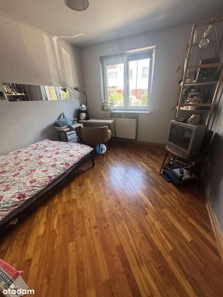 4 pokoje, garderoba, komórka lokatorska i garaż-9