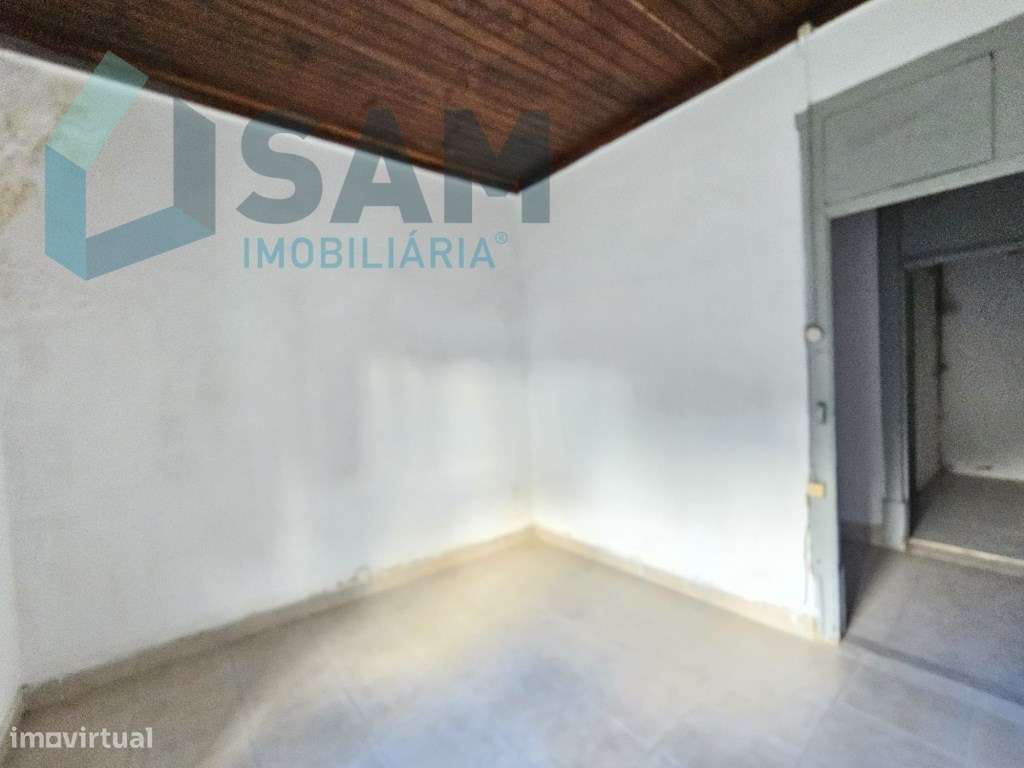 Terreno de 12.105 m2 com moradia Torres Vedras-23