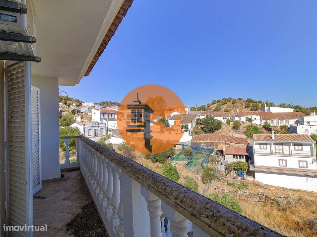 Moradia V4 com terreno + 1 estúdio com vista do rio em Álamo-22