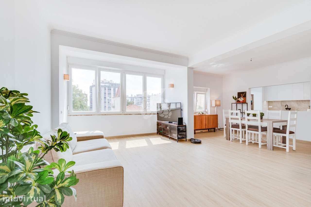 Apartamento T4 Remodelado-9