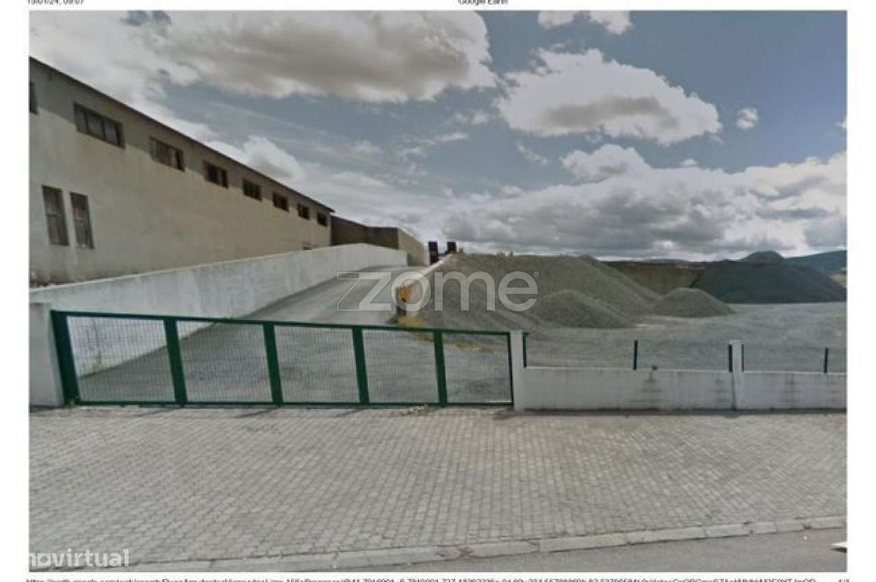 A venda Armazém em Bragança com alto Potencial para o seu investime... - Grande imagem: 2/9